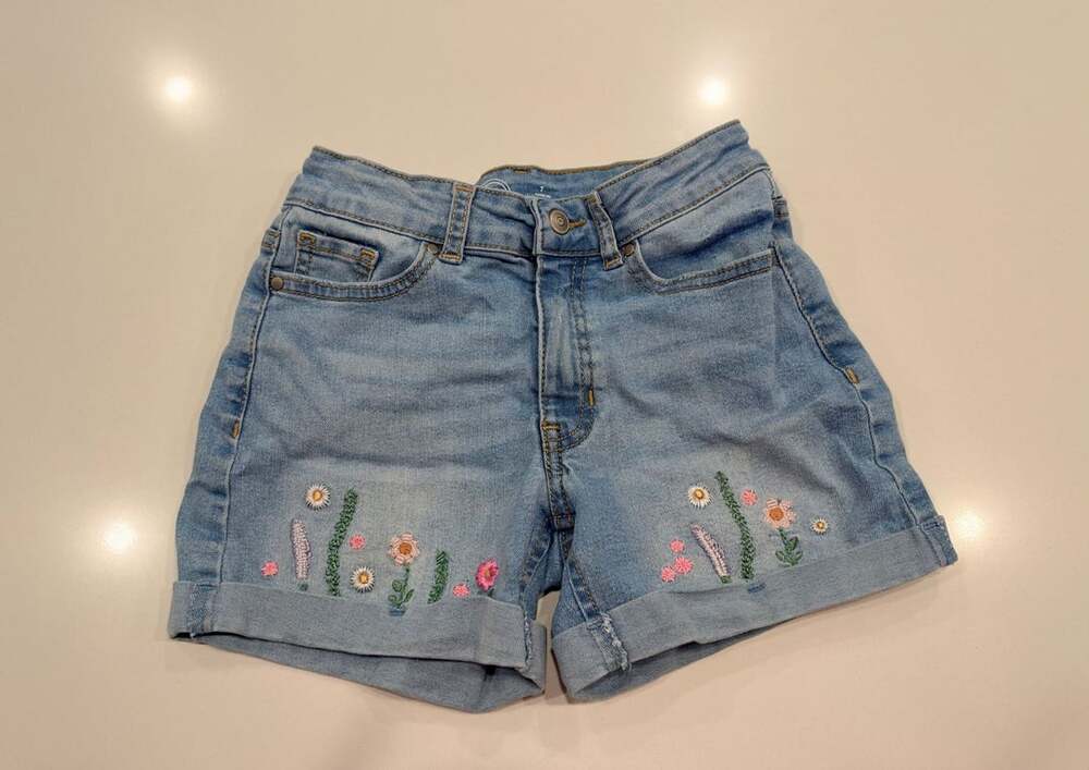 Wonder Nation Denim Shorts Size 7 Light Wash Floral Embroidery Cuffed